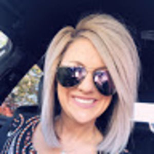 Meet your Posher, Jenn